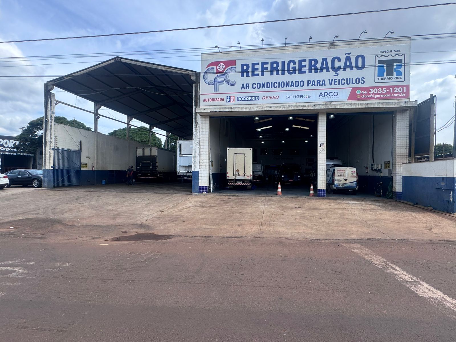 Fachada da CFC Refrigeração - Ar Condicionado Para Veículos em Sarandi PR